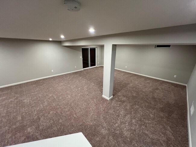 Building Photo - 6976 Briarcliff Ct