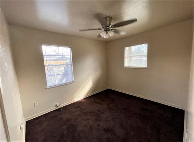 Building Photo - 5030 Stardust Dr
