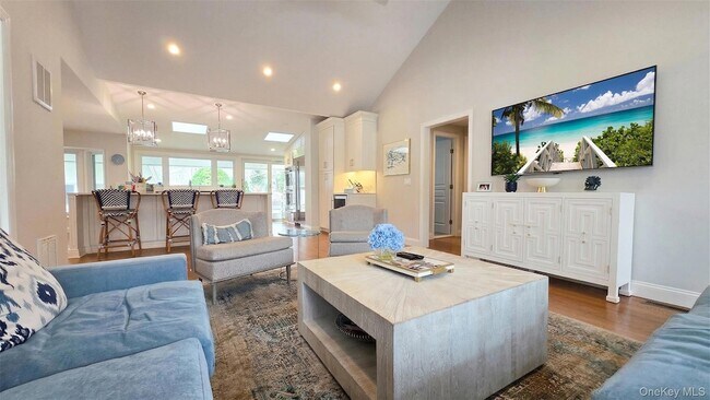 Building Photo - 13 Beach Land Ave