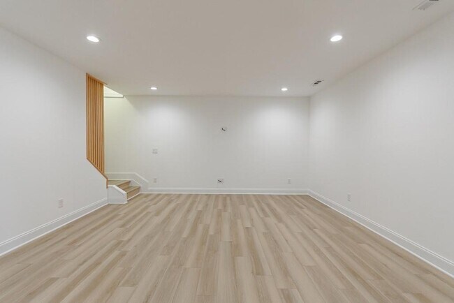 Building Photo - 11760 Stratham Dr