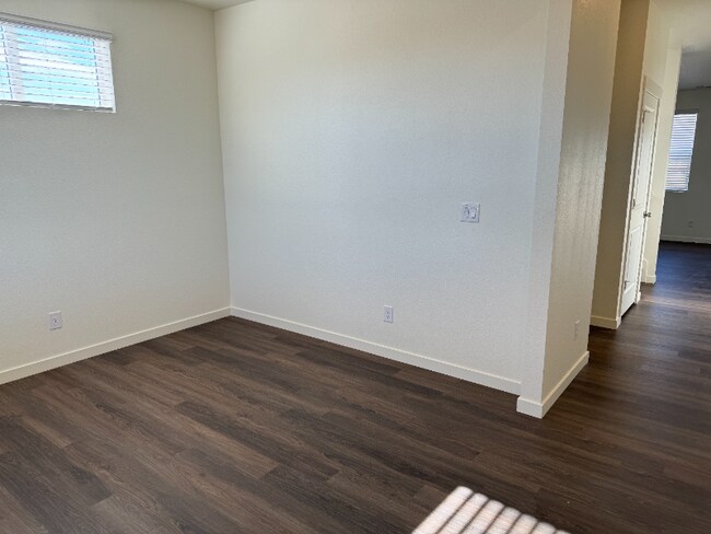 Building Photo - 6054 Holstein Dr