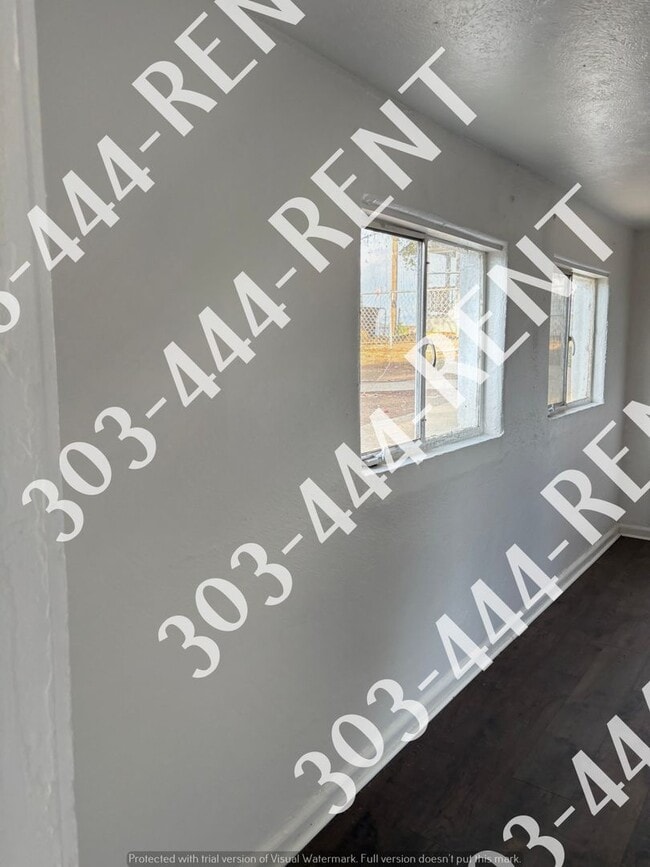 Building Photo - 10625