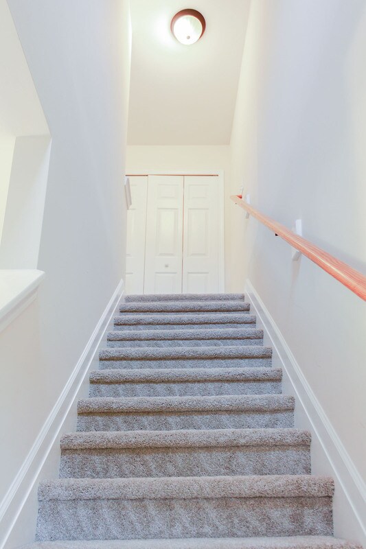 Building Photo - 2204 Valley Haven Dr