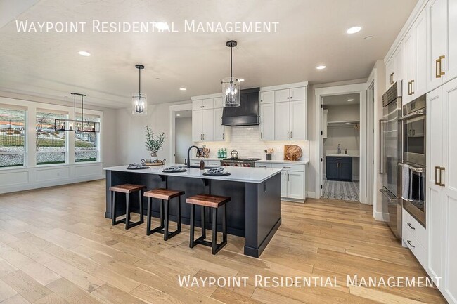 Building Photo - 3570 E Interstellar Ct