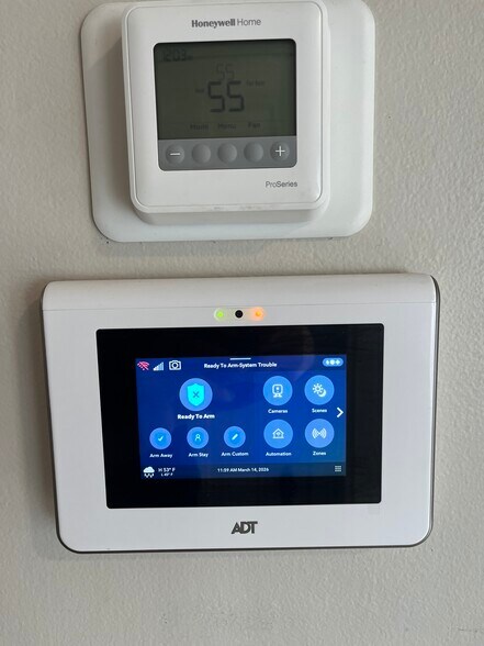 Building Photo - 16 Gordon St