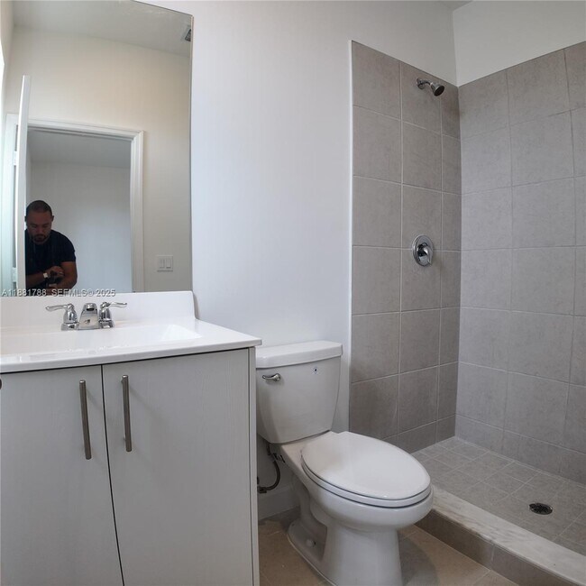 Building Photo - 35761 SW 178th Ct