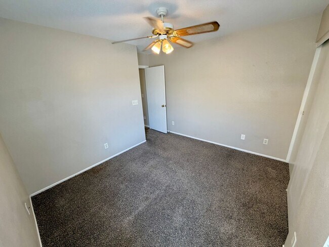 Building Photo - 5712 Viberti Ct