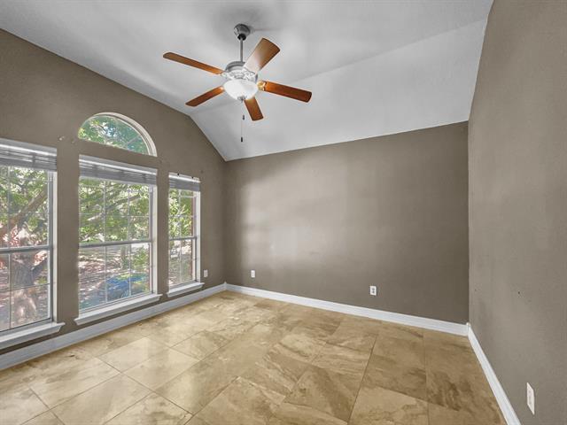 Building Photo - 2132 Cliffside Dr