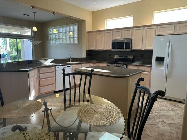 Building Photo - 78111 Bovee Cir