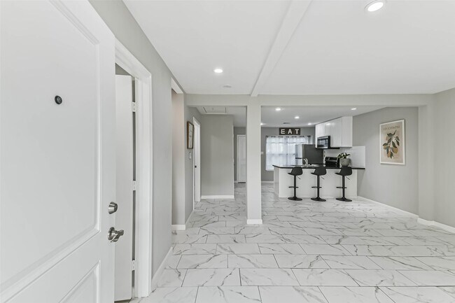 Primary Photo - 6853 Chasewood Dr