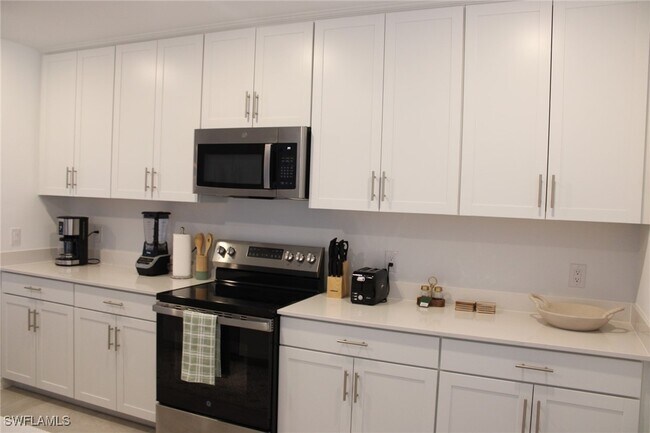 Building Photo - 5661 Melbourne Ct