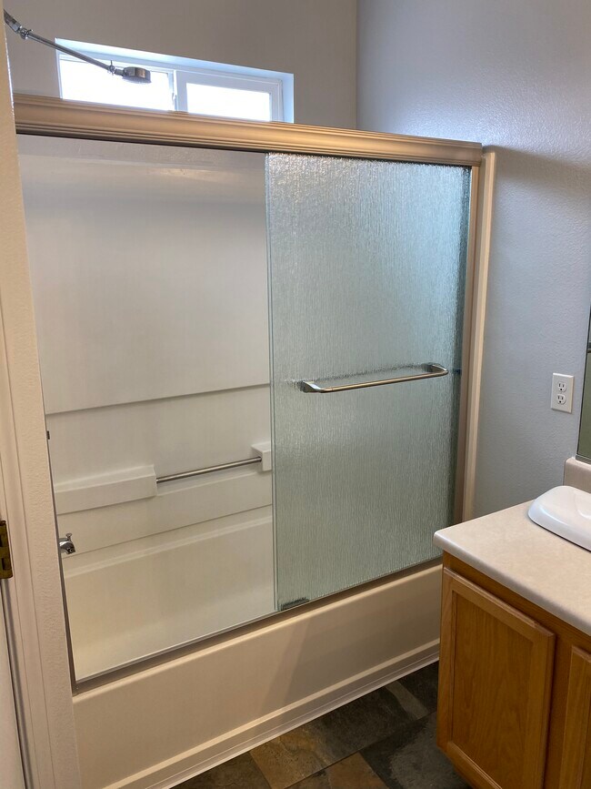 Building Photo - 1132 Casa Tomas Rd NE