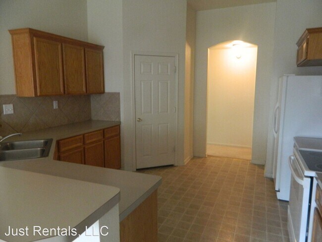Building Photo - 4 br, 2 bath House - 2903 Wisteria Lane