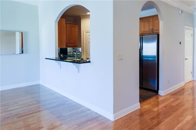 Building Photo - 10300 Morado Cove