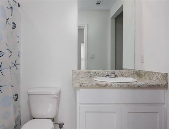 Building Photo - 1206 E St Charles St