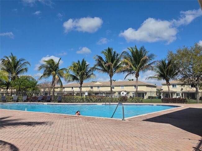 Building Photo - 9070 Preston Pl