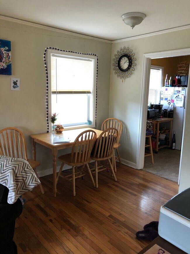 Building Photo - Charming N. Portland Apartment located in the Piedmont Neighborhood!