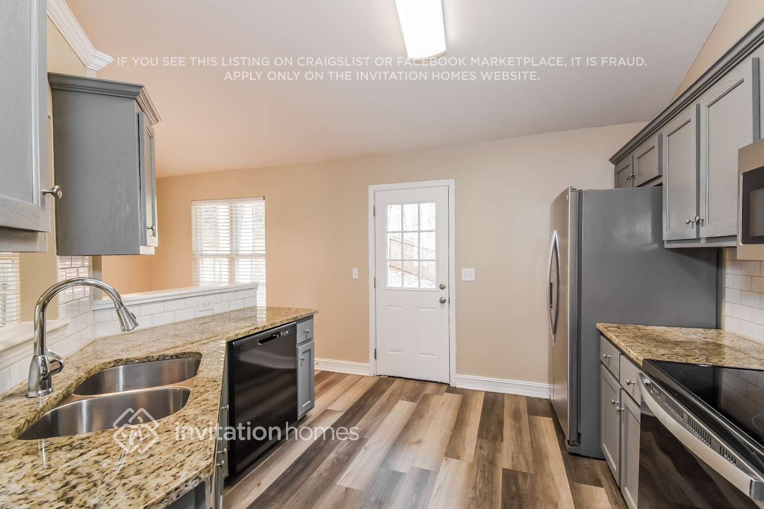Building Photo - 37 Fouche Dr SW