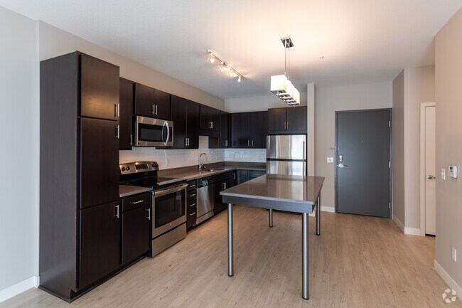 1BR, 1BA - 690SF - Red20