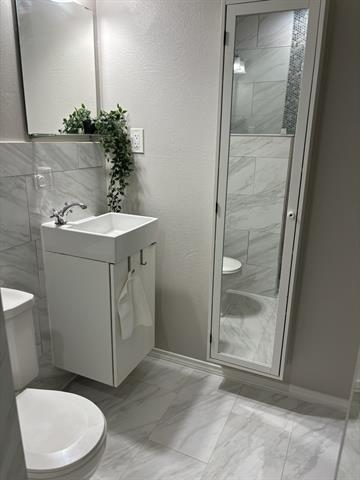 Building Photo - 1827 Keneipp Rd