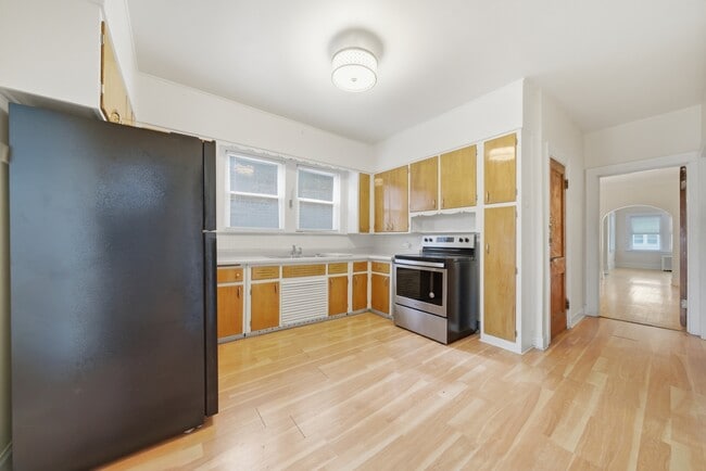 Building Photo - 1507 Ridgeland Ave