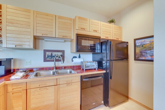 Building Photo - 91400 Ryan Gulch Rd
