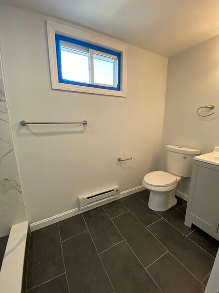 Building Photo - 48 Moulton Rd