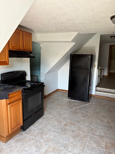 Kitchen - 414 Highgate Rd
