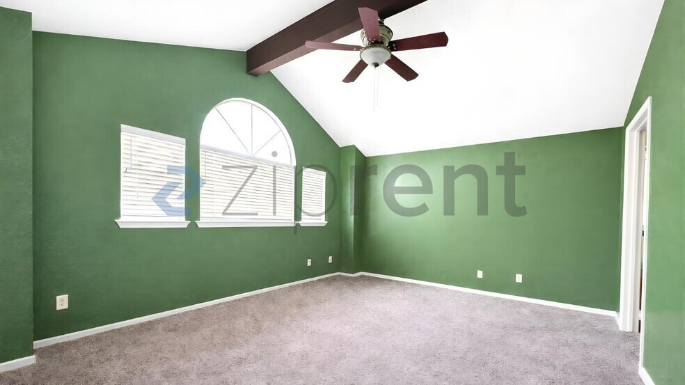 Building Photo - 9588 N Boyd Ave