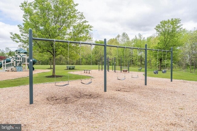 Building Photo - 5404 Drawbridge Ct