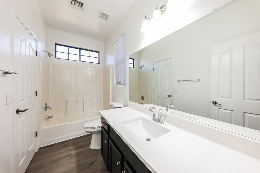 Building Photo - 2432 W Dusty Wren Dr
