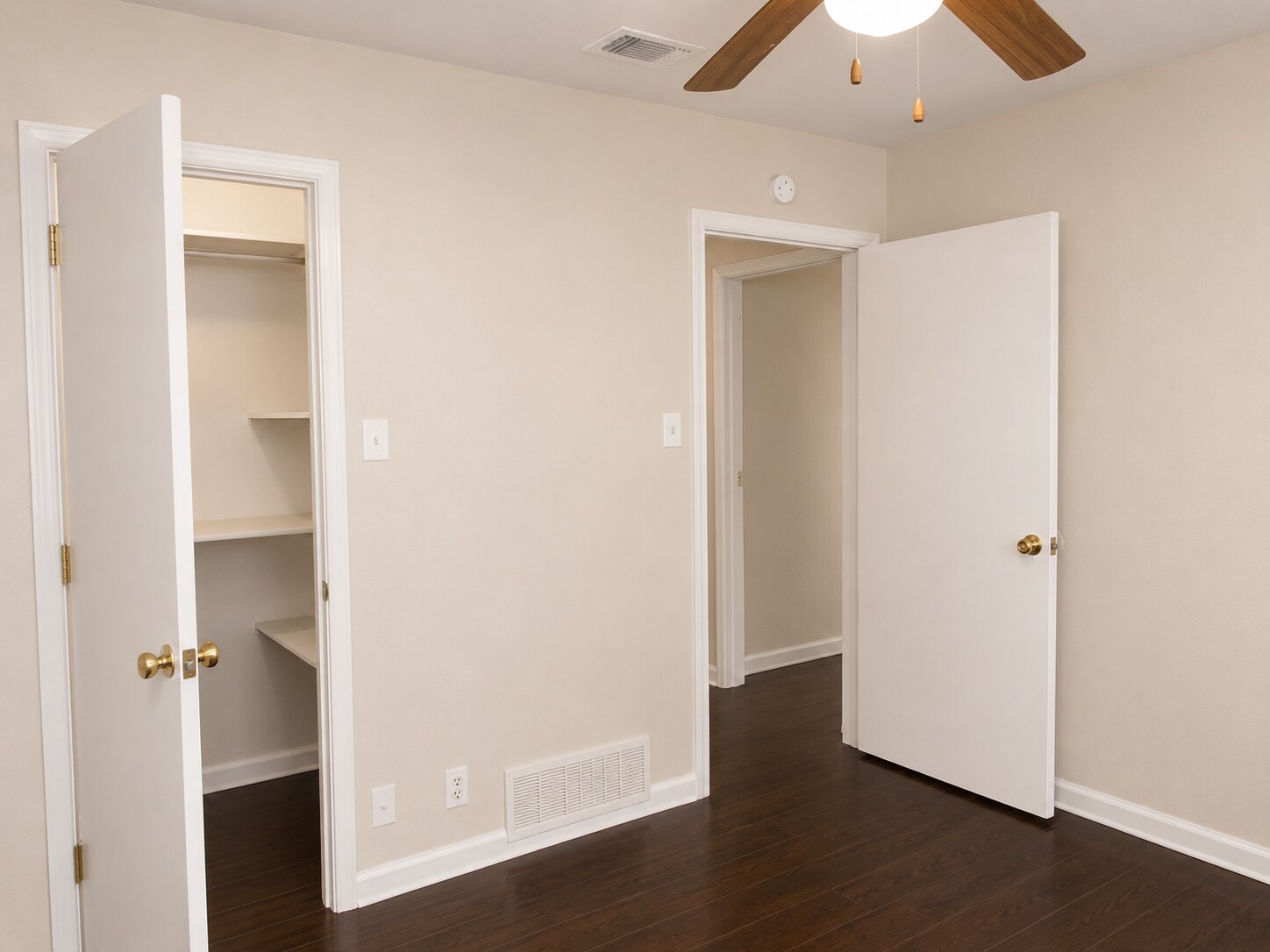 Building Photo - 126 Hollyhill Ln