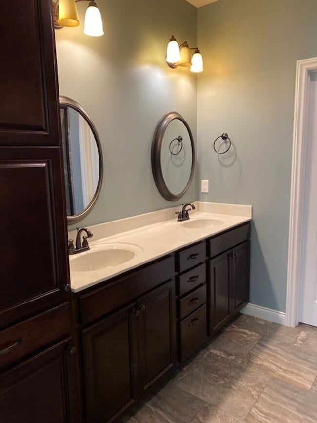 Building Photo - Coming Soon --- Mid-July (5 Bedroom, 3 Bat...