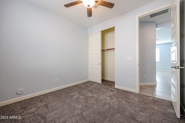 Building Photo - 16382 W Questa Dr