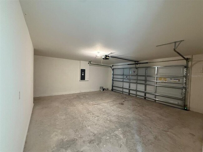 Building Photo - 8586 SW 44th Terrace