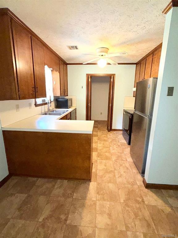 Building Photo - 710 Summer Ln