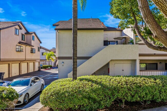 Building Photo - 3650 Avocado Village Ct