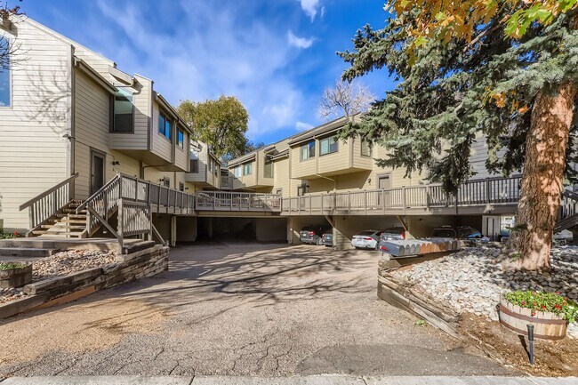 Building Photo - Idyllic West Boulder 2BDR Furnished Home