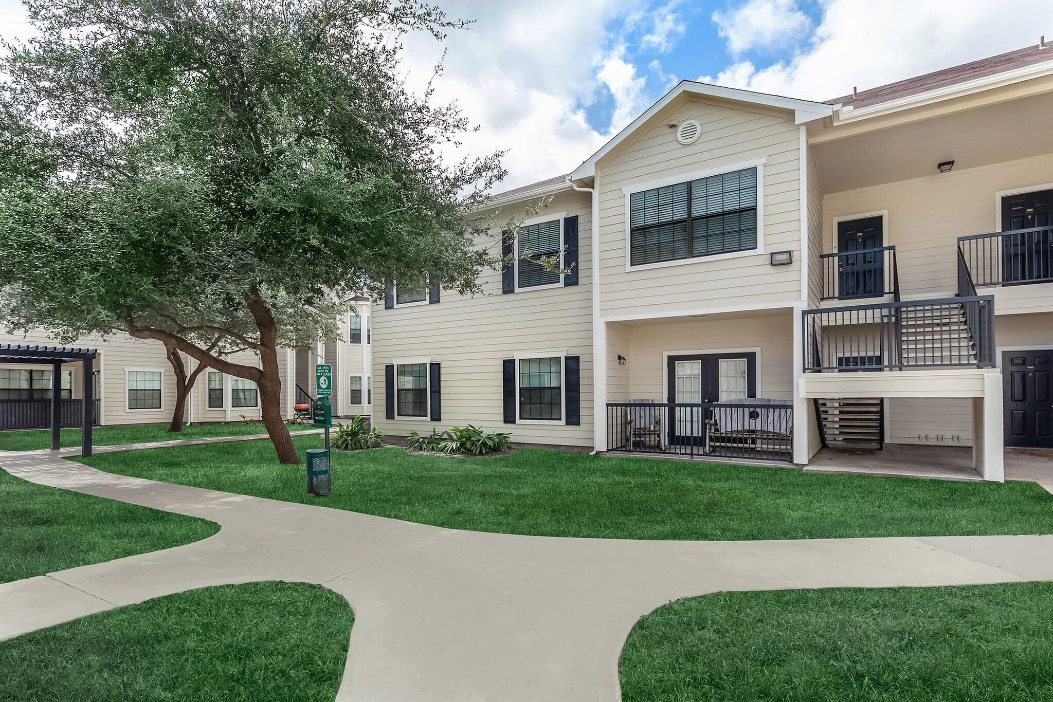 Building Photo - 6533 Patti Dr