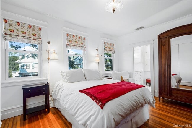 Building Photo - 5 Gerlach Pl