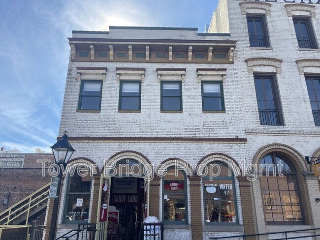 Building Photo - 122 I St