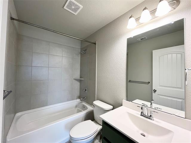 Building Photo - 928 Madeline Ln