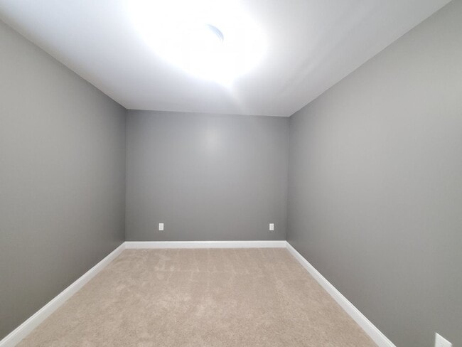 Building Photo - Gorgeous Home In Turnberry Subdivision