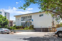 Building Photo - 515 S Kingsley Dr