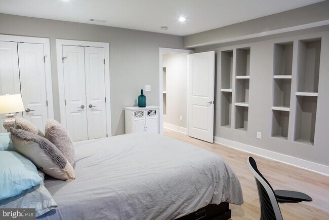 Building Photo - 720 East Capitol St NE