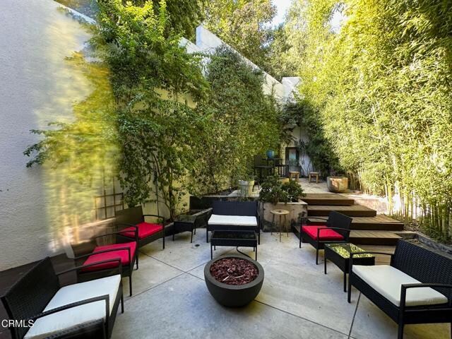 Building Photo - 3551 Dixie Canyon Pl
