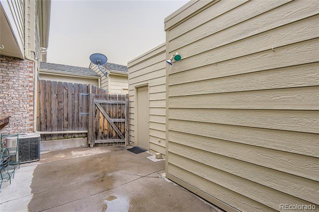 Building Photo - 7592 S Cove Cir