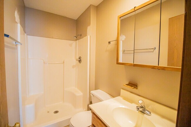 Building Photo - 2204 Bridgewater Cir