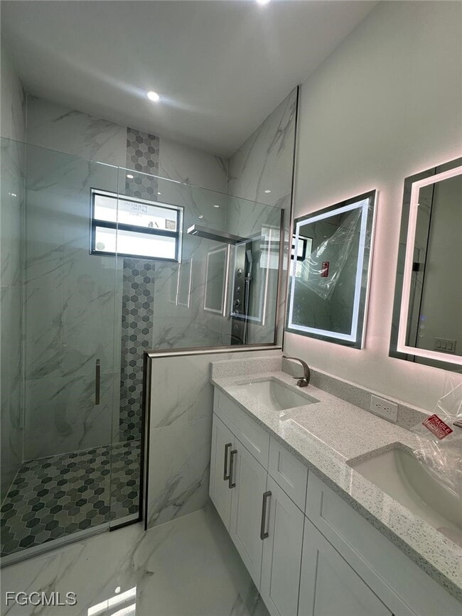 Building Photo - 1022 Candlelight Dr