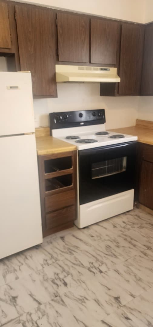 Building Photo - 4561 Heartland Dr